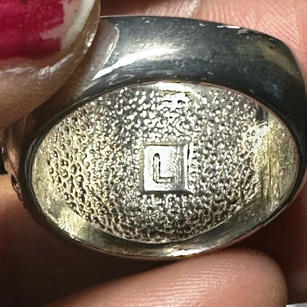 Avon Vintage Day to Night Silver tone Rhinestone Dome Ring - Picture 10 of 16